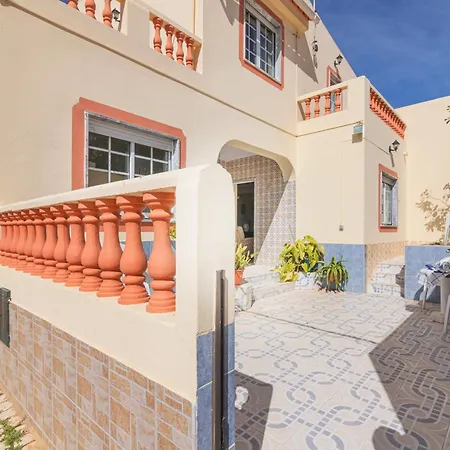 Casa Do Sol - Estombar, Algarve Дом отдыха